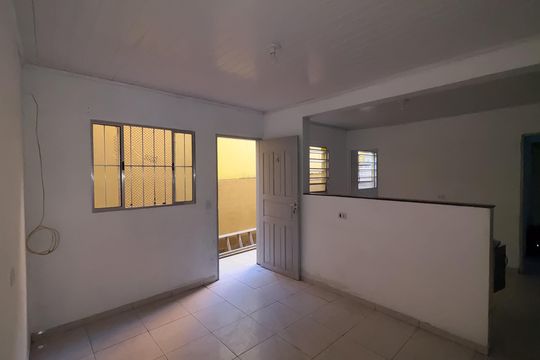 Casa para alugar com 2 quartos, 62m² em Vila Creti, Carapicuíba