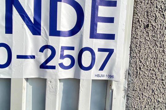 Placa  de apartamento para alugar com 2 quartos, 40m² em Vila Santa Teresa (zona Leste), São Paulo