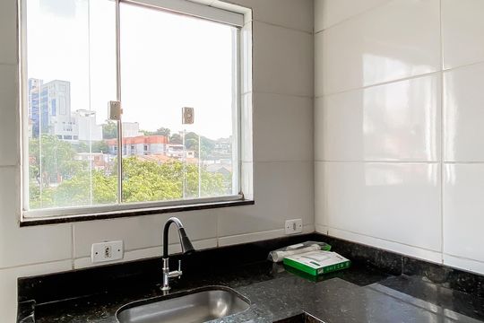 Cozinha  de apartamento para alugar com 2 quartos, 40m² em Vila Santa Teresa (zona Leste), São Paulo