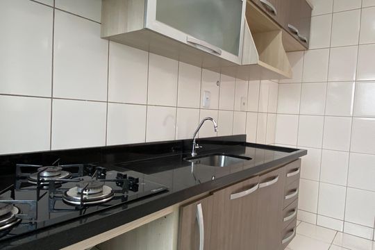 Cozinha de apartamento para alugar com 2 quartos, 57m² em Jardim Roberto, Osasco