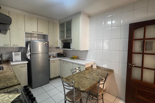 Cozinha de casa à venda com 3 quartos, 225m² em Vila Metalúrgica, Santo André
