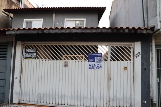 Fachada de casa à venda com 3 quartos, 140m² em Parque Santana, Barueri