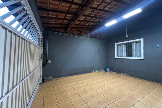 Garagem de casa à venda com 3 quartos, 140m² em Parque Santana, Barueri