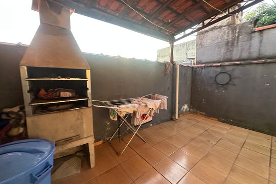Churrasqueira de casa à venda com 3 quartos, 140m² em Parque Santana, Barueri