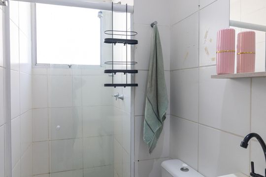 Banheiro de apartamento à venda com 2 quartos, 48m² em Padre Miguel, Rio de Janeiro
