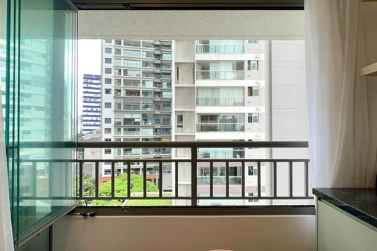 Varanda de kitnet/studio para alugar com 1 quarto, 26m² em Pompeia, São Paulo