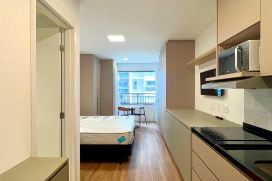 Cozinha de kitnet/studio para alugar com 1 quarto, 26m² em Pompeia, São Paulo