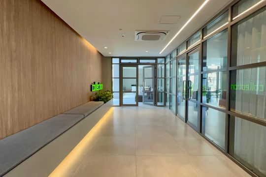 Hall de entrada de kitnet/studio para alugar com 1 quarto, 26m² em Pompeia, São Paulo