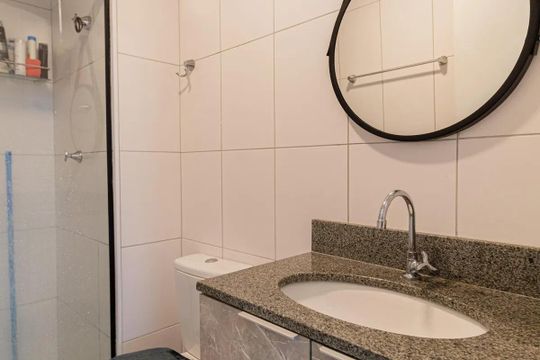 Banheiro de apartamento à venda com 1 quarto, 34m² em Vila Pierina, São Paulo