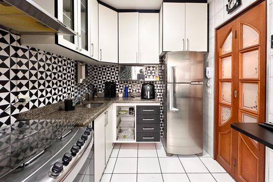 Cozinha de apartamento à venda com 2 quartos, 55m² em Santa Terezinha, São Bernardo do Campo