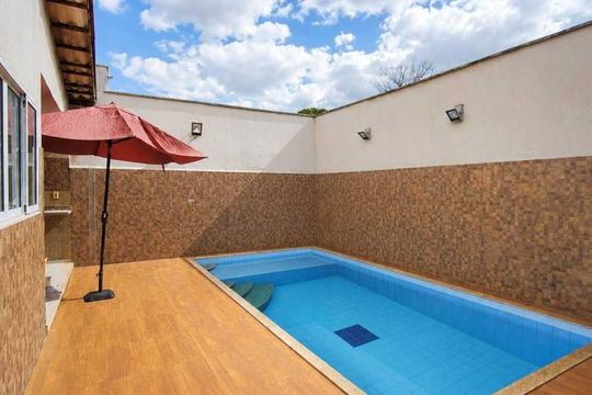 Casa à venda com 3 quartos, 220m² em Parque Atheneu, Goiânia