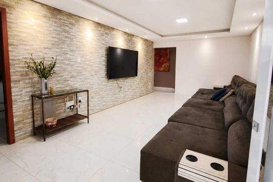 Sala de casa à venda com 3 quartos, 220m² em Parque Atheneu, Goiânia