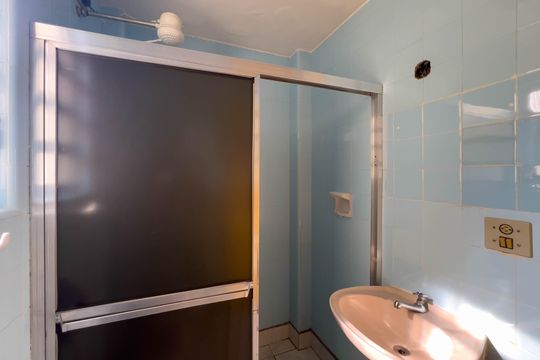 Banheiro de apartamento à venda com 1 quarto, 40m² em Aclimação, São Paulo