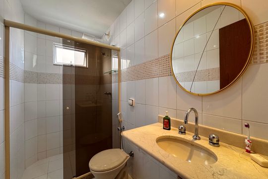 Suíte 3 - Banheiro de casa de condomínio à venda com 4 quartos, 360m² em Vargem Grande, Rio de Janeiro
