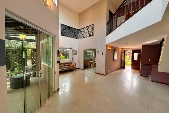 Sala de casa de condomínio à venda com 4 quartos, 360m² em Vargem Grande, Rio de Janeiro