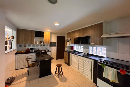 Cozinha de casa de condomínio à venda com 4 quartos, 360m² em Vargem Grande, Rio de Janeiro