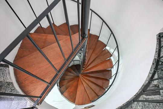 Escada de apartamento à venda com 2 quartos, 110m² em Vila Andrade, São Paulo