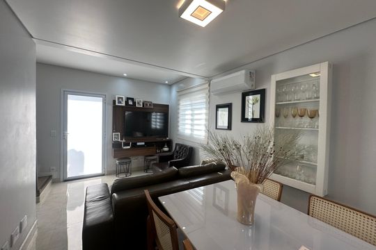 Sala de casa de condomínio à venda com 2 quartos, 57m² em Chácaras São Luís, Barueri