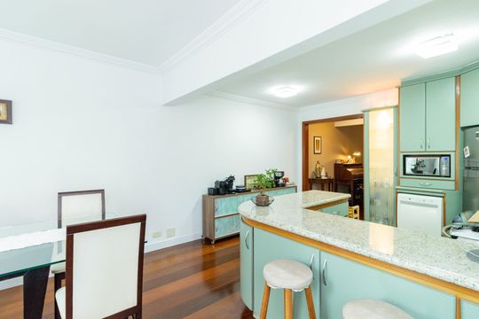Cozinha de casa à venda com 4 quartos, 250m² em Parque Sao Domingos, São Paulo