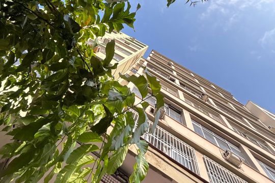 Fachada de apartamento à venda com 2 quartos, 70m² em Botafogo, Rio de Janeiro