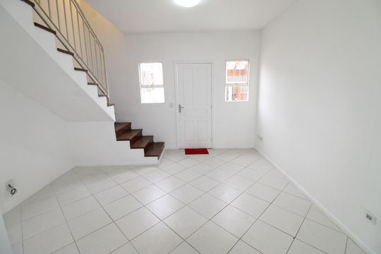 Casa de Condomínio para alugar com 2 quartos, 60m² em Parque dos Ipes, São José dos Campos