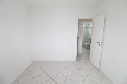 Quarto 1 de casa de condomínio para alugar com 2 quartos, 60m² em Parque dos Ipes, São José dos Campos