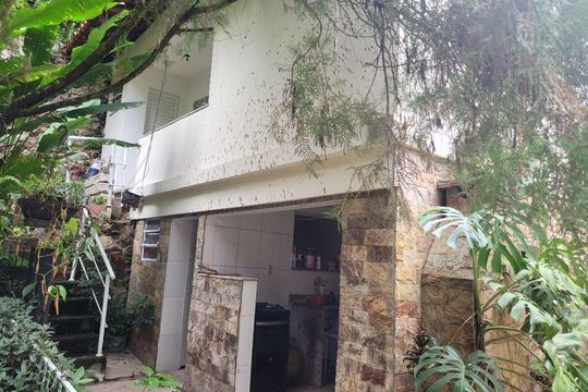 Casa à venda com 5 quartos, 388m² em São Francisco, Niterói