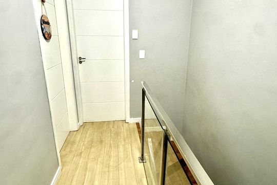 Corredor de casa à venda com 3 quartos, 100m² em Engenheiro Goulart, São Paulo