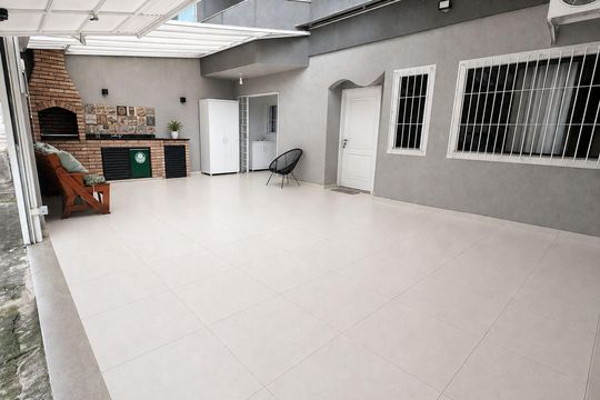 Garagem de casa à venda com 3 quartos, 100m² em Engenheiro Goulart, São Paulo