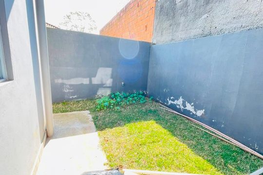 Quintal de casa para alugar com 2 quartos, 60m² em Aguassai, Cotia