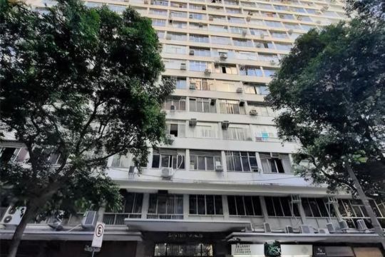 Fachada  de apartamento à venda com 1 quarto, 30m² em Centro, Rio de Janeiro