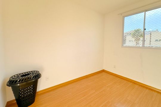 Quarto 2 de apartamento para alugar com 2 quartos, 56m² em Serraria, São José