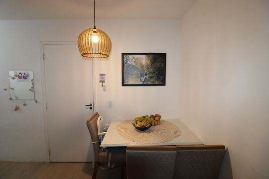 Sala de apartamento à venda com 2 quartos, 47m² em Vila Carmosina, São Paulo