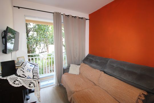 Apartamento à venda com 2 quartos, 47m² em Vila Carmosina, São Paulo