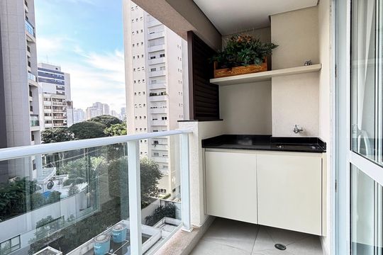 Varanda de kitnet/studio para alugar com 1 quarto, 26m² em Moema, São Paulo
