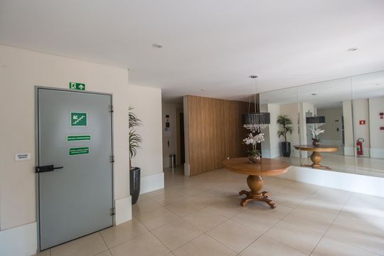Área comum de apartamento à venda com 3 quartos, 77m² em Jardim Tupanci, Barueri