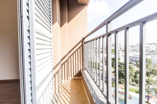 Sacada de apartamento à venda com 3 quartos, 77m² em Jardim Tupanci, Barueri
