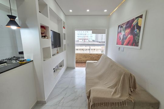 Sala de apartamento para alugar com 1 quarto, 48m² em Balneario Flórida, Praia Grande