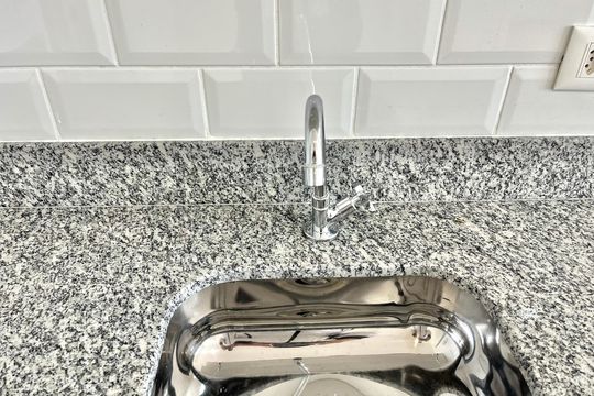 Cozinha de apartamento à venda com 1 quarto, 24m² em Jardim Floresta, São Paulo