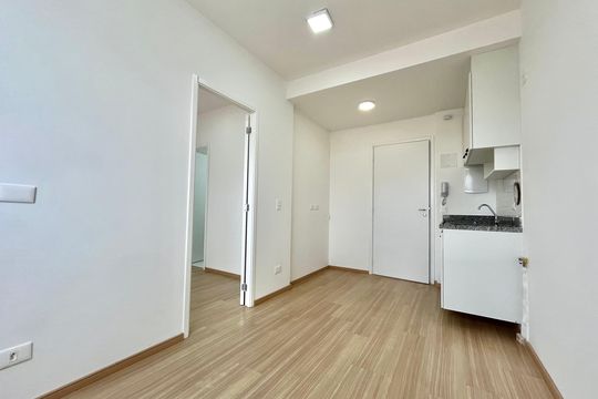 Sala de apartamento à venda com 1 quarto, 24m² em Jardim Floresta, São Paulo