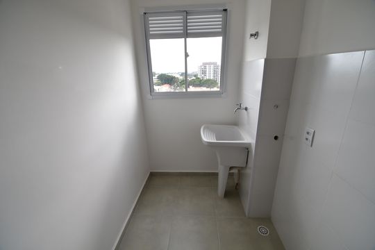 Área de Serviço de apartamento para alugar com 2 quartos, 49m² em Fazenda Santa Cândida, Campinas
