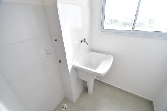 Área de Serviço de apartamento para alugar com 2 quartos, 49m² em Fazenda Santa Cândida, Campinas