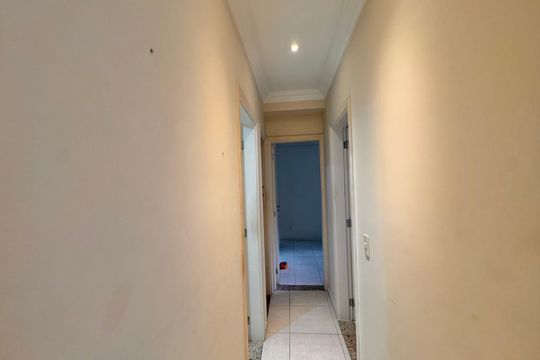 Corredor de apartamento à venda com 3 quartos, 120m² em Recreio dos Bandeirantes, Rio de Janeiro