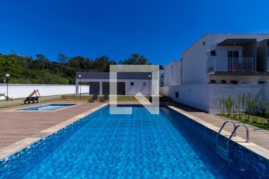 Área comum de casa de condomínio para alugar com 2 quartos, 60m² em Bairro Jardim Nossa Senhora das Graças, Cotia