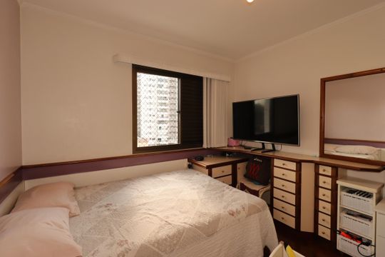 Quarto 1 de apartamento à venda com 3 quartos, 140m² em Vila Assunção, Santo André