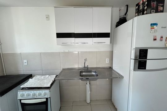 Cozinha de apartamento para alugar com 1 quarto, 33m² em Piedade, Rio de Janeiro