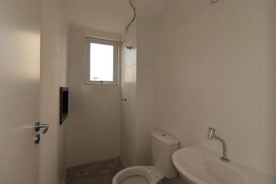 Banheiro de apartamento para alugar com 1 quarto, 51m² em Santa Terezinha, Santo André