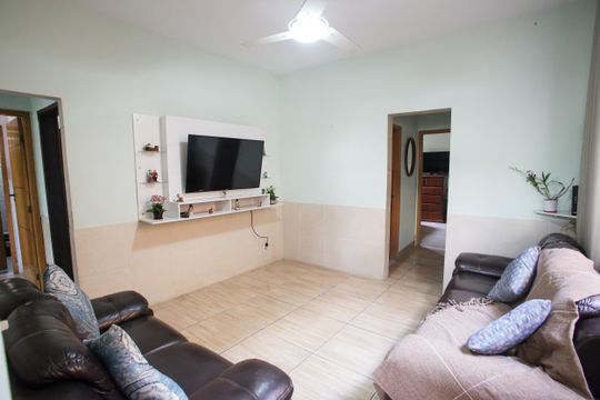 Sala de casa à venda com 5 quartos, 141m² em Curicica, Rio de Janeiro