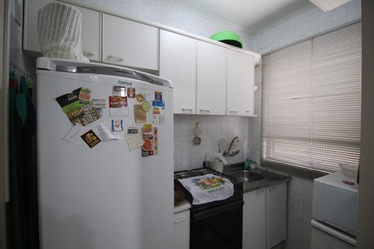 Cozinha de apartamento à venda com 1 quarto, 43m² em Independência, Porto Alegre
