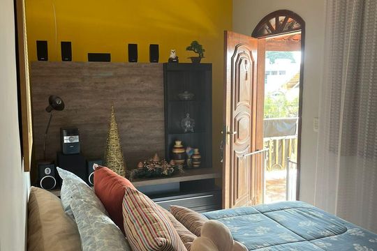 Quarto de casa à venda com 6 quartos, 186m² em Pousada Santo Antonio, Belo Horizonte